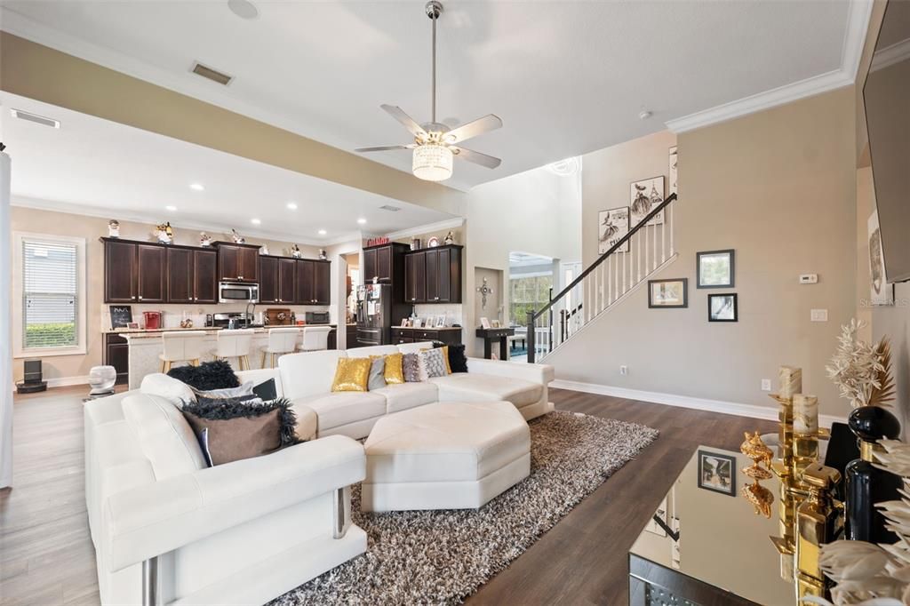 En Venta: $944,999 (6 camas, 4 baños, 3640 Pies cuadrados)