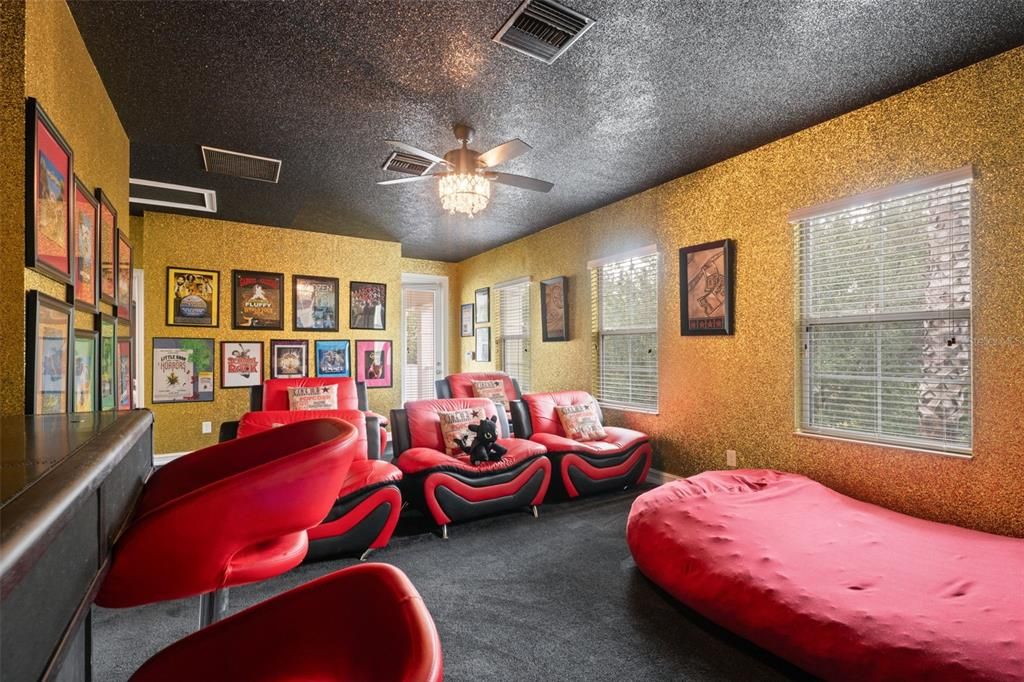 En Venta: $944,999 (6 camas, 4 baños, 3640 Pies cuadrados)