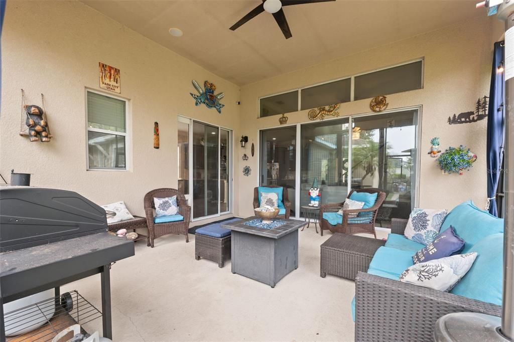 En Venta: $944,999 (6 camas, 4 baños, 3640 Pies cuadrados)