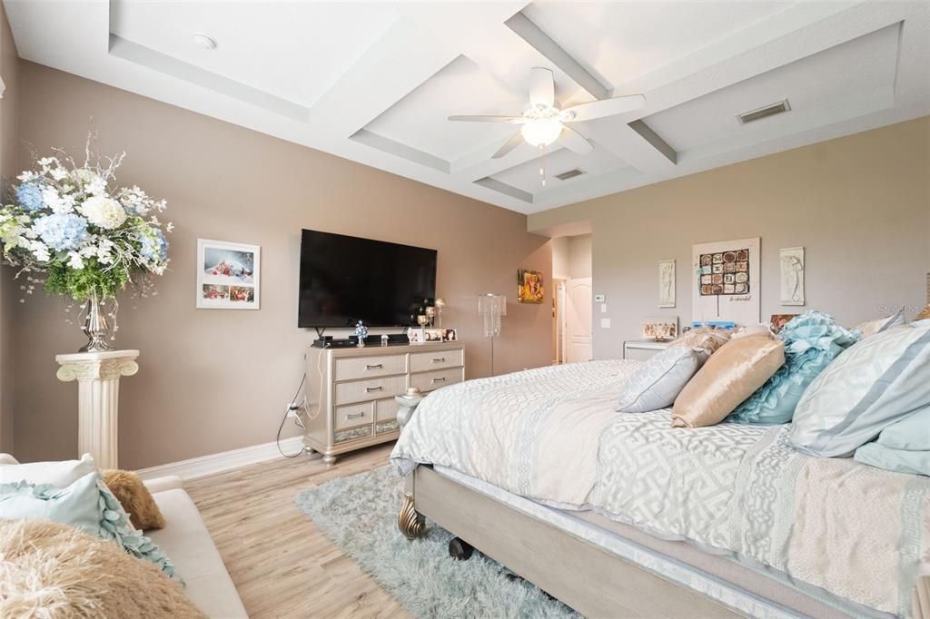 En Venta: $944,999 (6 camas, 4 baños, 3640 Pies cuadrados)