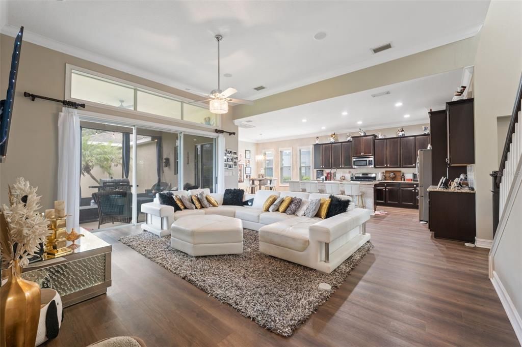 En Venta: $944,999 (6 camas, 4 baños, 3640 Pies cuadrados)