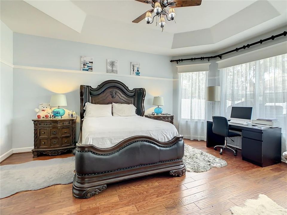 待售: $565,000 (5 贝兹, 3 浴室, 3560 平方英尺)