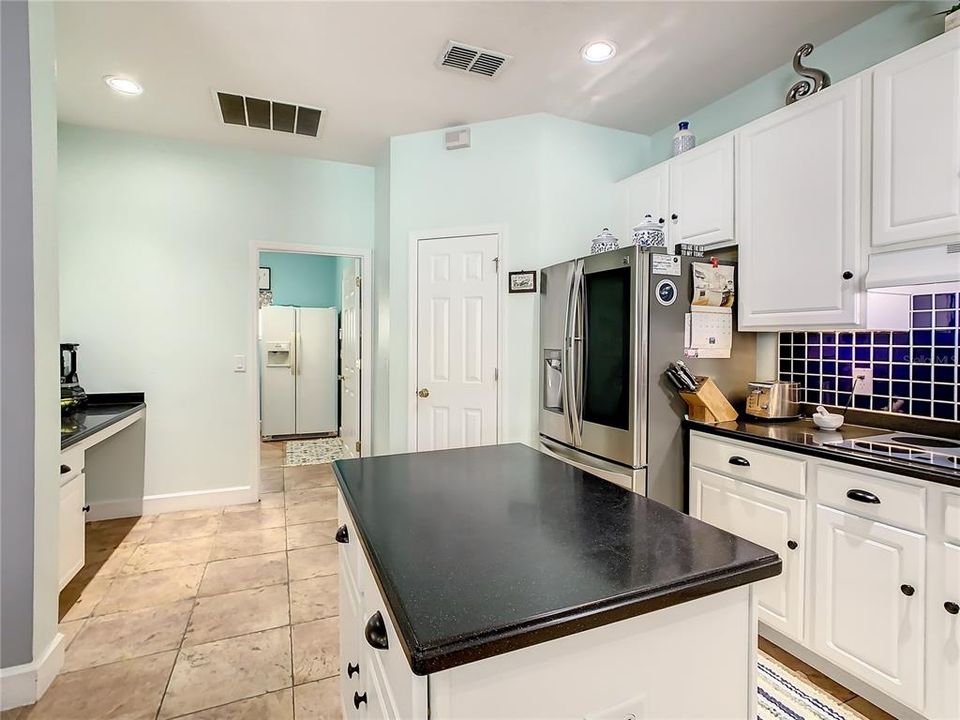 待售: $565,000 (5 贝兹, 3 浴室, 3560 平方英尺)