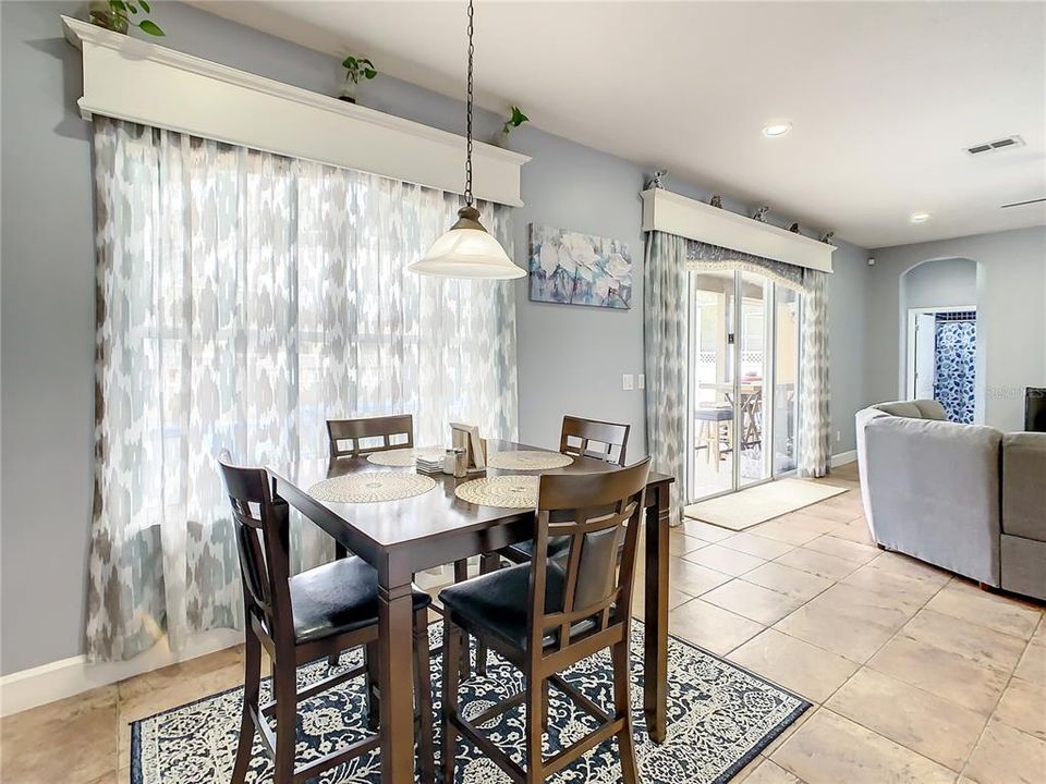 待售: $565,000 (5 贝兹, 3 浴室, 3560 平方英尺)