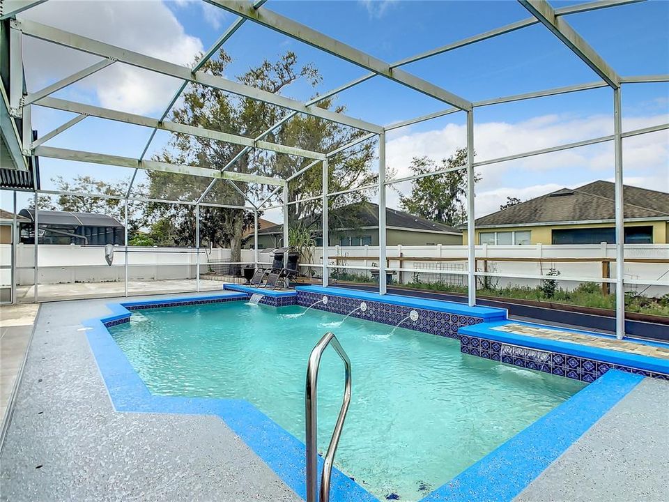 待售: $565,000 (5 贝兹, 3 浴室, 3560 平方英尺)