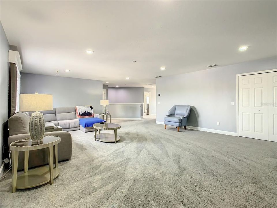 待售: $565,000 (5 贝兹, 3 浴室, 3560 平方英尺)