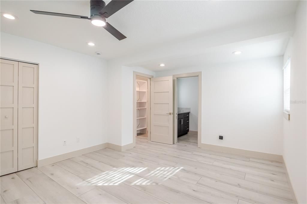 出租: $3,700 (4 贝兹, 2 浴室, 1920 平方英尺)