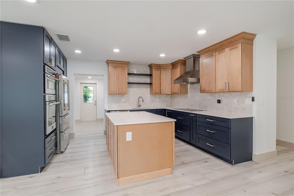 出租: $3,700 (4 贝兹, 2 浴室, 1920 平方英尺)