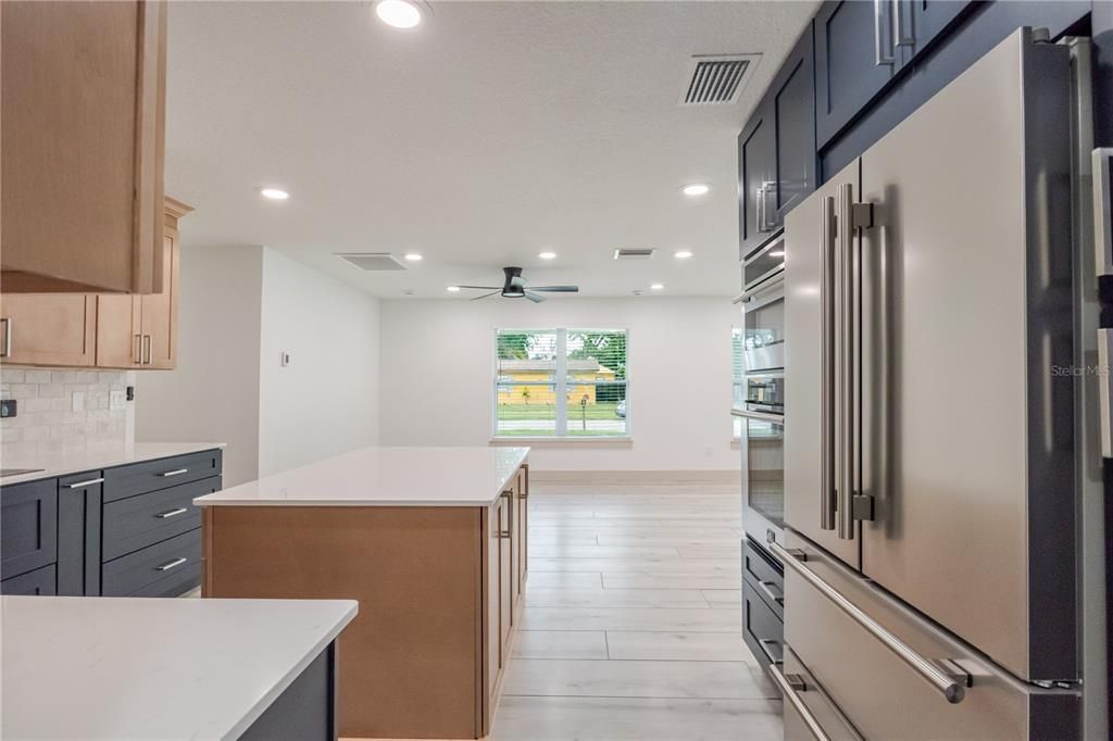 出租: $3,700 (4 贝兹, 2 浴室, 1920 平方英尺)