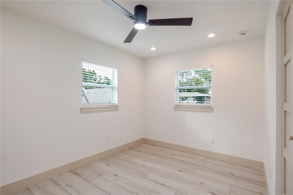 出租: $3,700 (4 贝兹, 2 浴室, 1920 平方英尺)