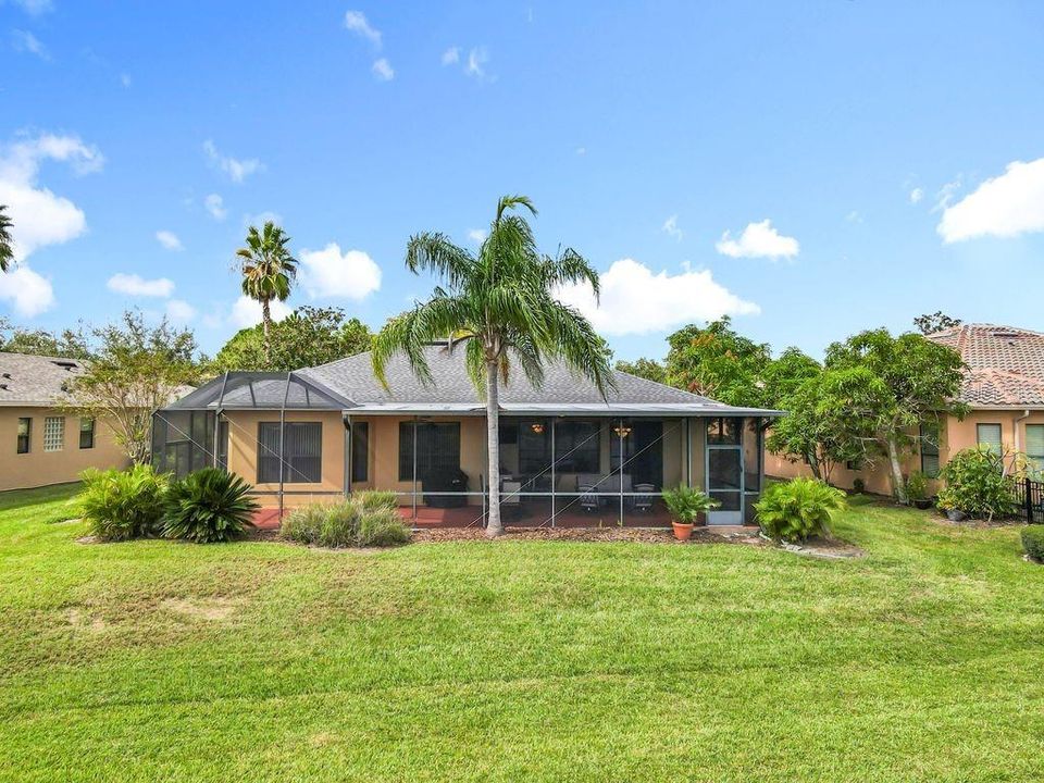 Active With Contract: $339,000 (2 beds, 2 baths, 1712 Square Feet)