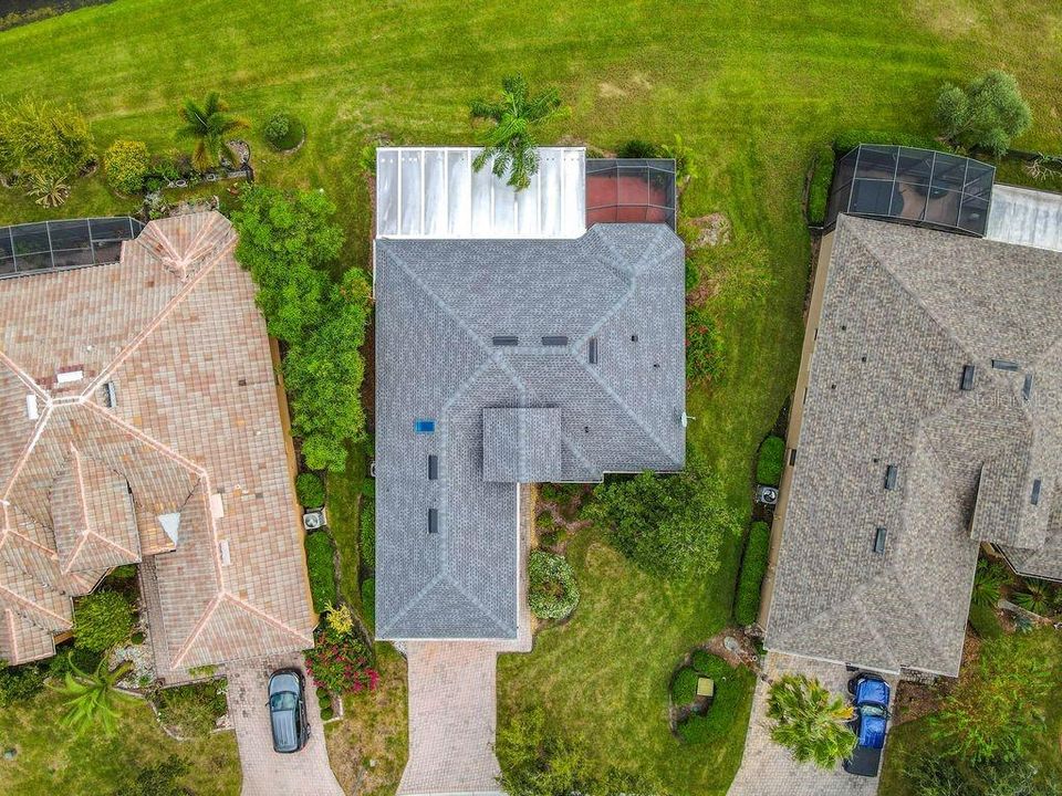 Active With Contract: $339,000 (2 beds, 2 baths, 1712 Square Feet)