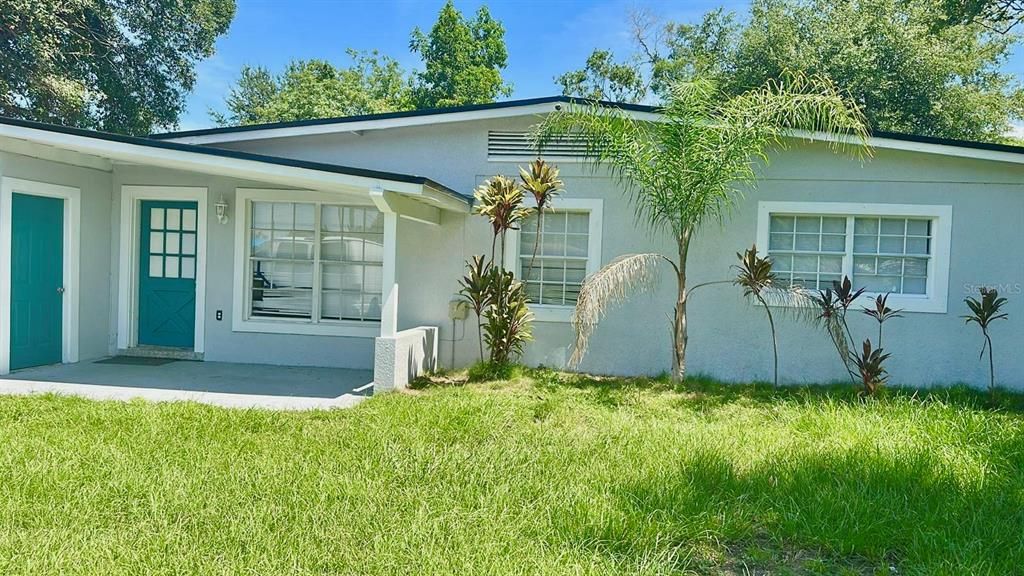 Recently Rented: $2,300 (3 beds, 1 baths, 1718 Square Feet)