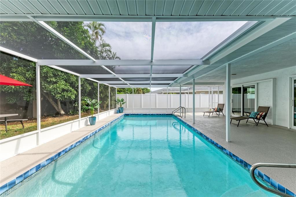 En Venta: $699,900 (3 camas, 3 baños, 1904 Pies cuadrados)