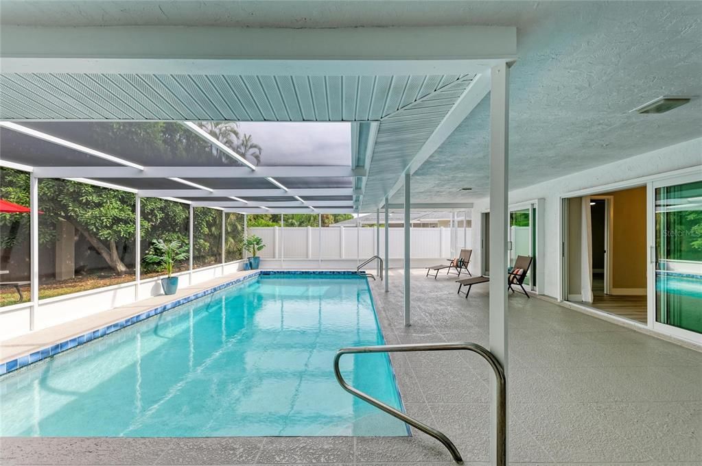 En Venta: $699,900 (3 camas, 3 baños, 1904 Pies cuadrados)