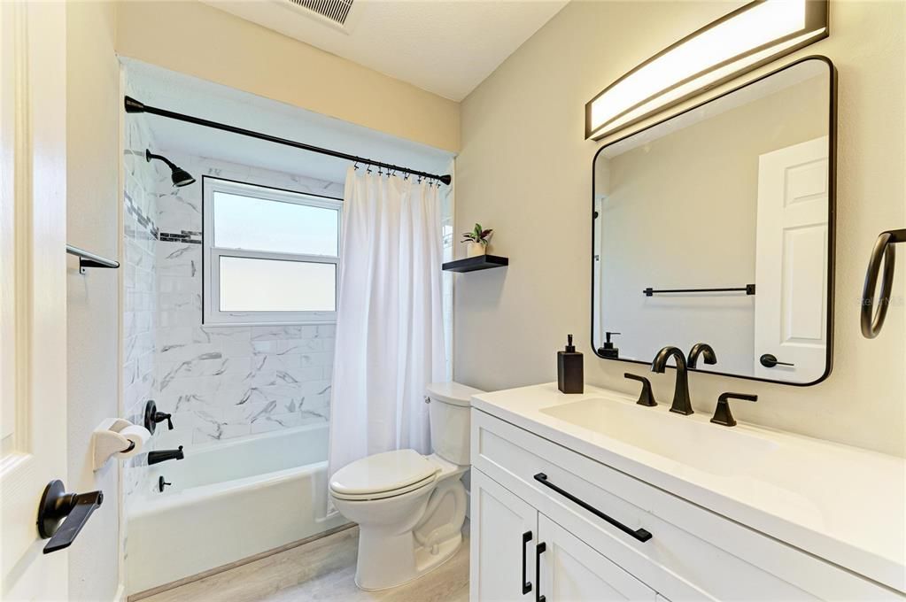 En Venta: $699,900 (3 camas, 3 baños, 1904 Pies cuadrados)