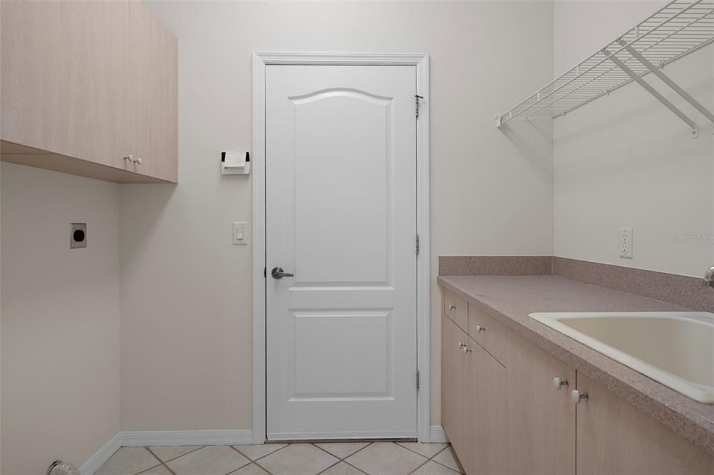 For Sale: $698,900 (4 beds, 3 baths, 3124 Square Feet)