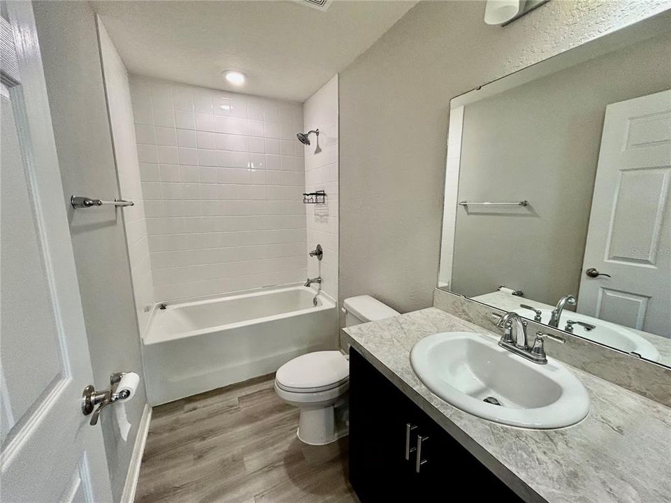 На продажу: $375,000 (3 спален, 2 ванн, 1479 Квадратных фут)