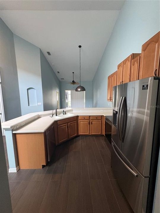 For Rent: $1,950 (2 beds, 2 baths, 1419 Square Feet)