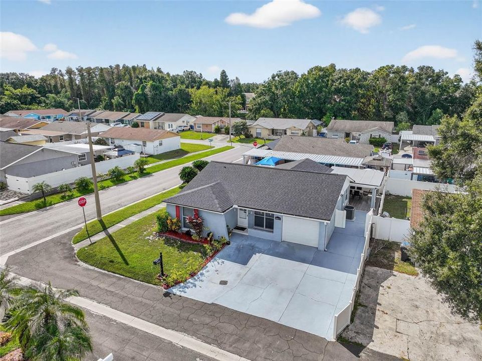 Под контрактом: $359,000 (2 спален, 2 ванн, 1320 Квадратных фут)