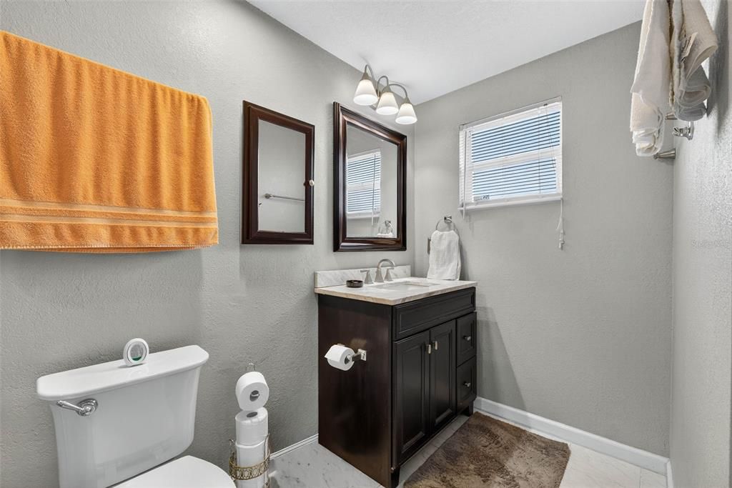 Под контрактом: $359,000 (2 спален, 2 ванн, 1320 Квадратных фут)