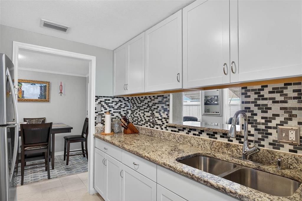 Под контрактом: $359,000 (2 спален, 2 ванн, 1320 Квадратных фут)