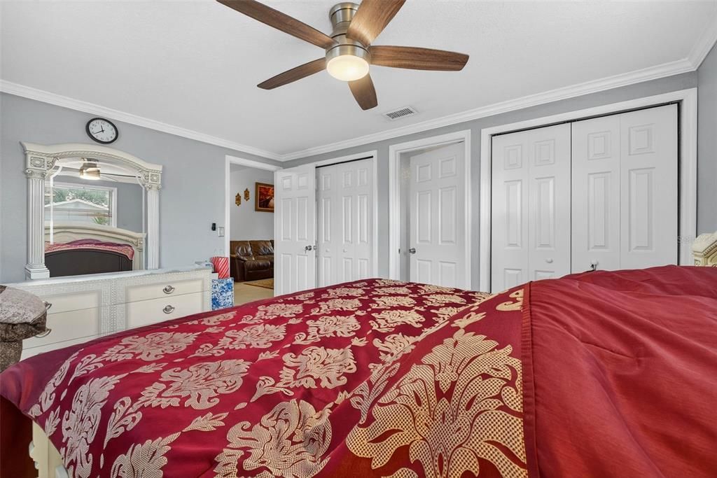 Под контрактом: $359,000 (2 спален, 2 ванн, 1320 Квадратных фут)