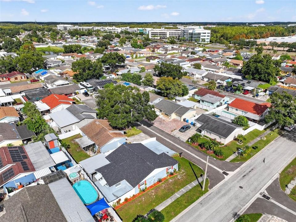 Под контрактом: $359,000 (2 спален, 2 ванн, 1320 Квадратных фут)