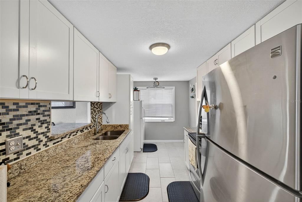 Под контрактом: $359,000 (2 спален, 2 ванн, 1320 Квадратных фут)