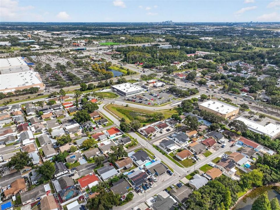 Под контрактом: $359,000 (2 спален, 2 ванн, 1320 Квадратных фут)