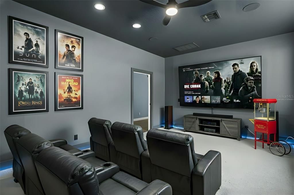 Activo con contrato: $429,999 (3 camas, 2 baños, 2512 Pies cuadrados)