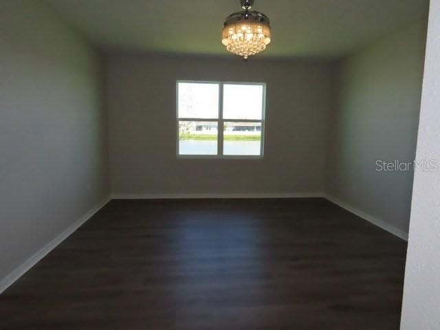 На продажу: $399,900 (4 спален, 2 ванн, 2068 Квадратных фут)