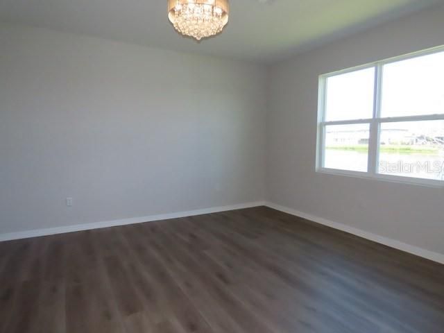 На продажу: $399,900 (4 спален, 2 ванн, 2068 Квадратных фут)