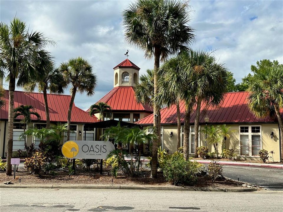 For Sale: $148,300 (2 beds, 2 baths, 962 Square Feet)