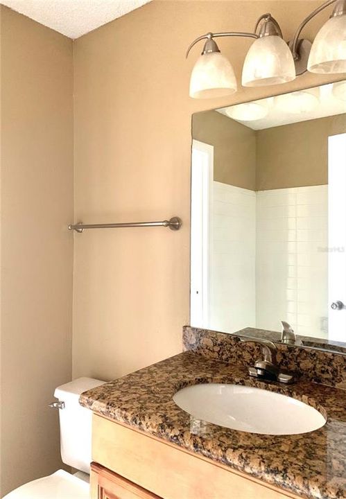 For Sale: $148,300 (2 beds, 2 baths, 962 Square Feet)