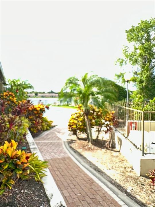 For Sale: $148,300 (2 beds, 2 baths, 962 Square Feet)