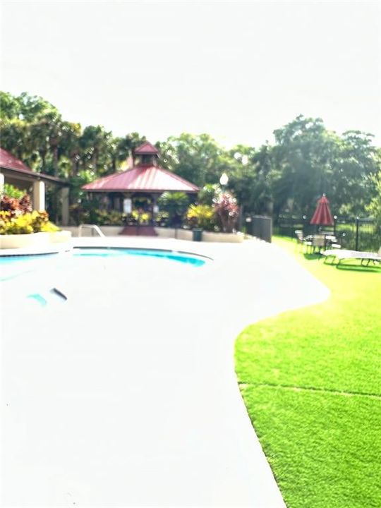 For Sale: $148,300 (2 beds, 2 baths, 962 Square Feet)