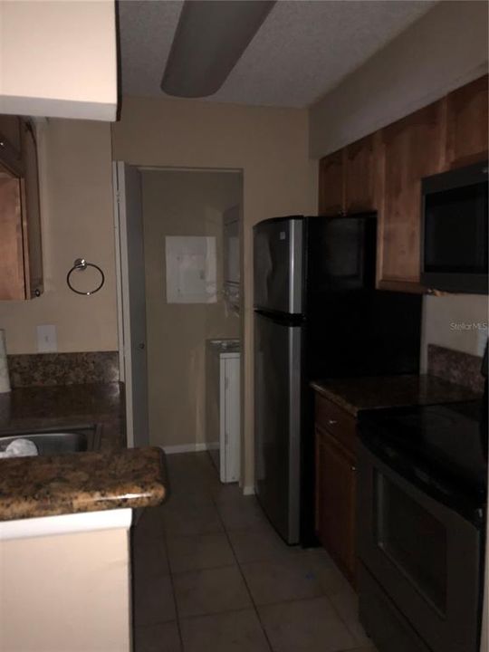 For Sale: $148,300 (2 beds, 2 baths, 962 Square Feet)