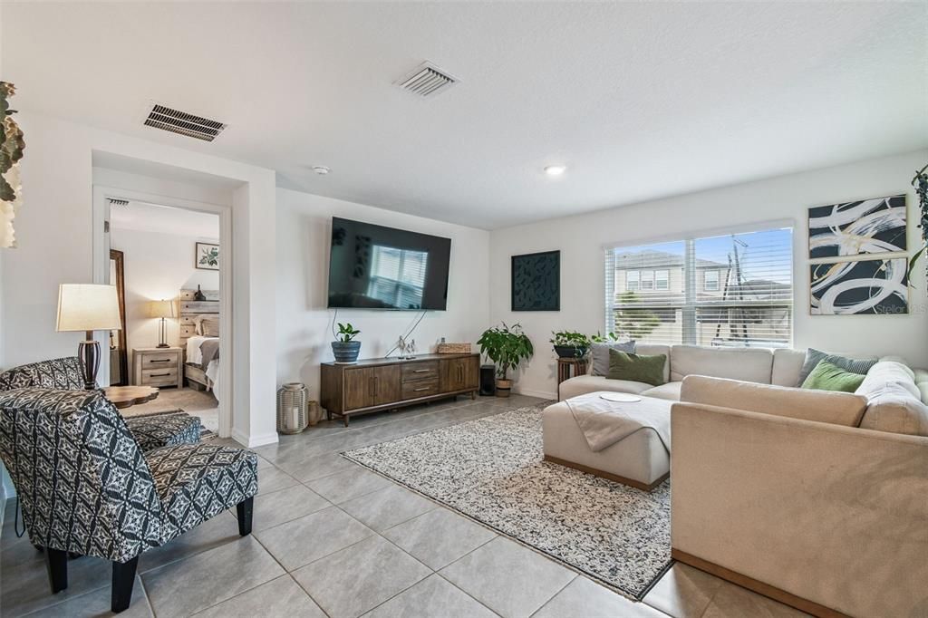 For Sale: $364,900 (4 beds, 2 baths, 1846 Square Feet)