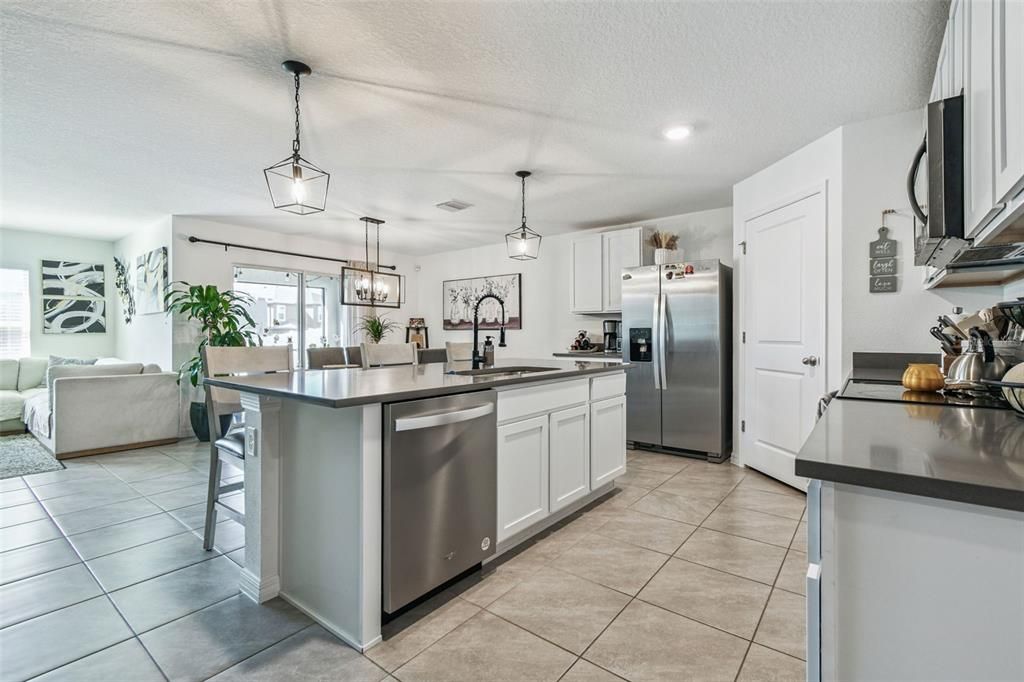 For Sale: $364,900 (4 beds, 2 baths, 1846 Square Feet)