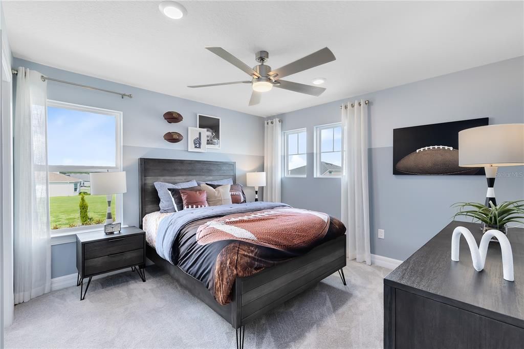 Под контрактом: $549,740 (5 спален, 4 ванн, 3416 Квадратных фут)