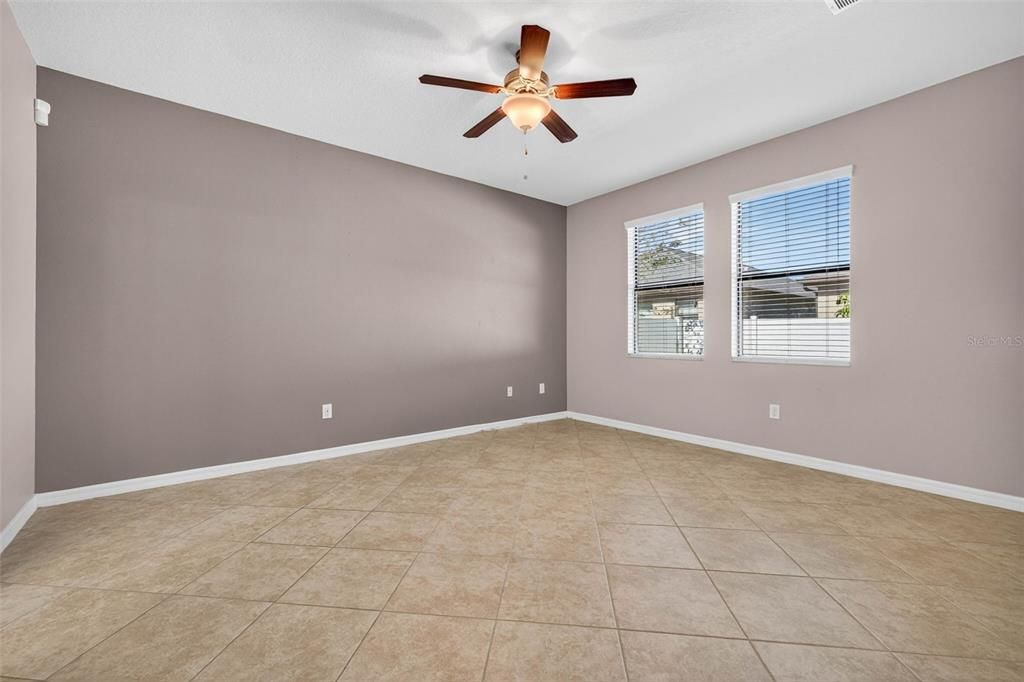 For Rent: $2,600 (3 beds, 2 baths, 1754 Square Feet)