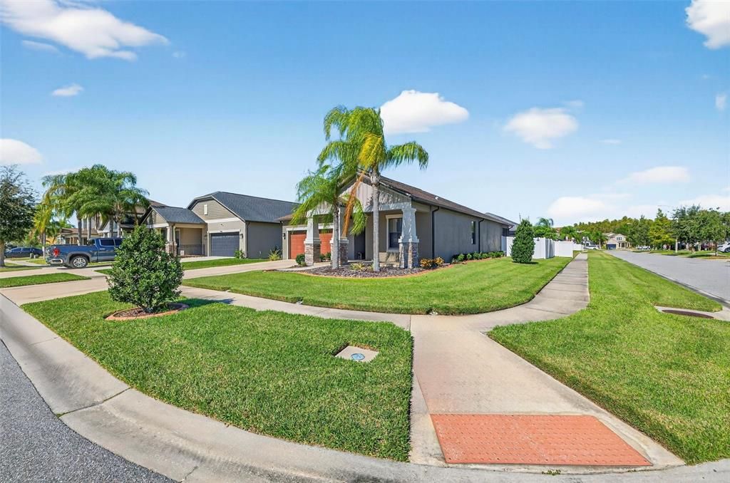 For Rent: $2,600 (3 beds, 2 baths, 1754 Square Feet)