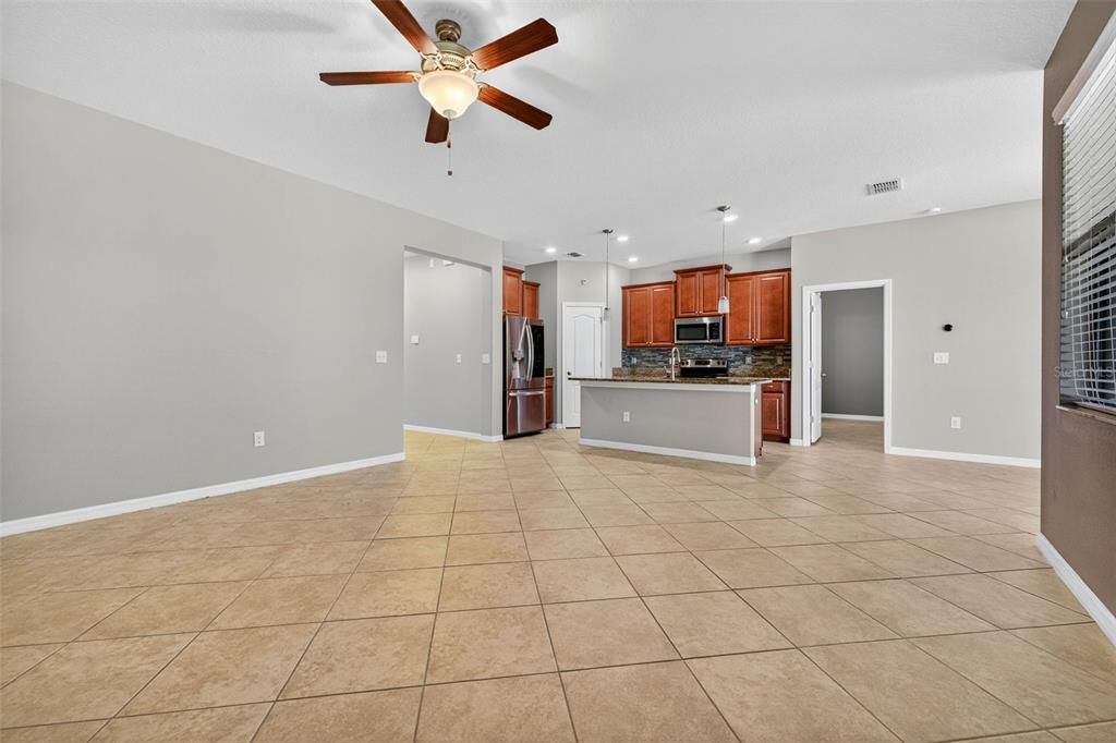 For Rent: $2,600 (3 beds, 2 baths, 1754 Square Feet)