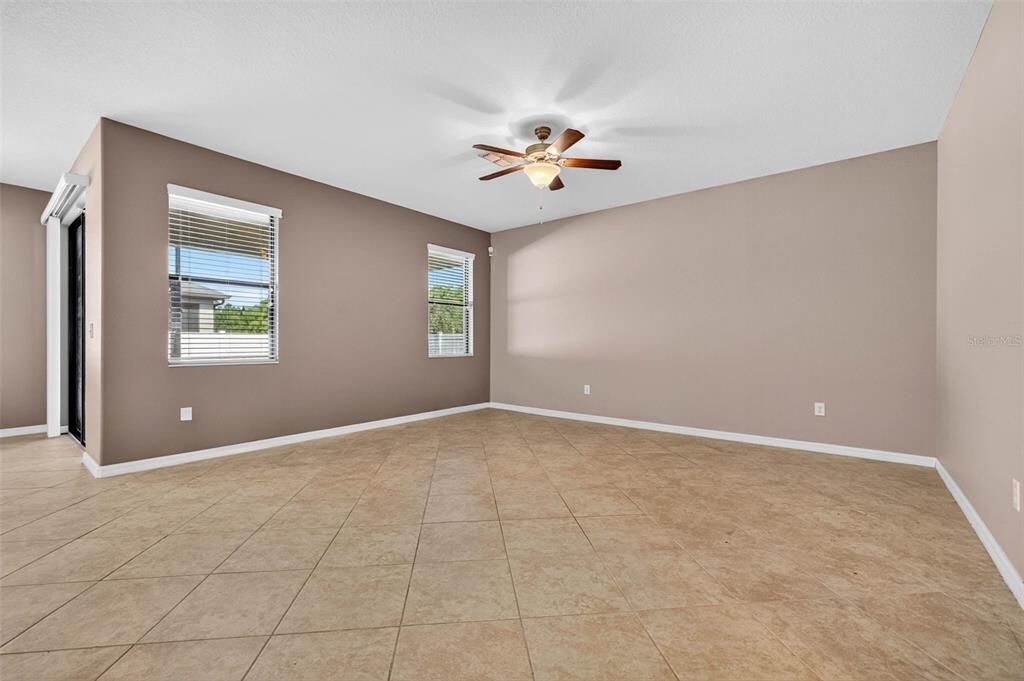 For Rent: $2,600 (3 beds, 2 baths, 1754 Square Feet)