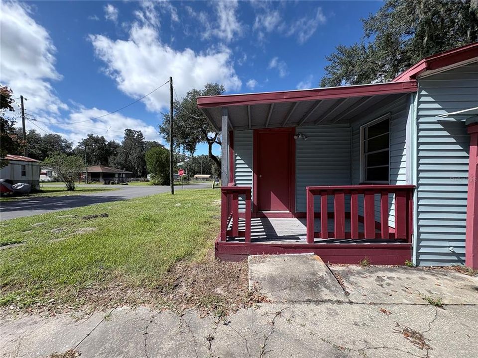 For Sale: $142,000 (2 beds, 1 baths, 502 Square Feet)