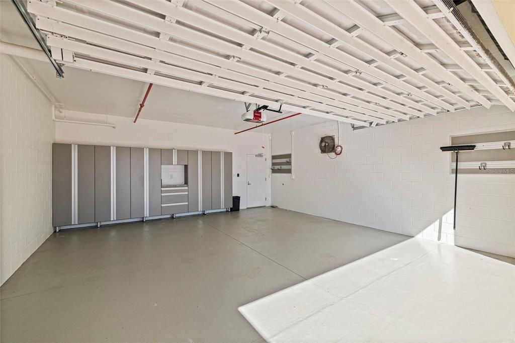 Activo con contrato: $2,995,000 (3 camas, 3 baños, 2746 Pies cuadrados)