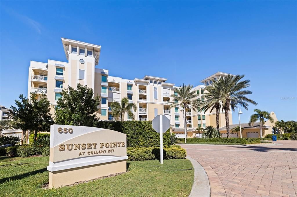 Activo con contrato: $2,995,000 (3 camas, 3 baños, 2746 Pies cuadrados)