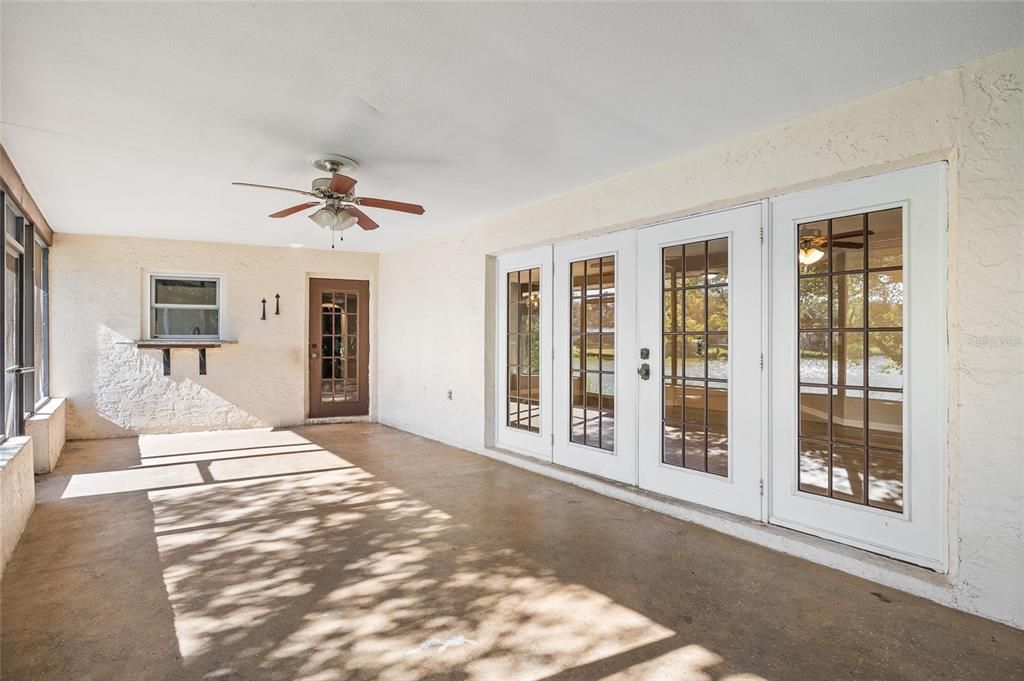 For Sale: $315,000 (3 beds, 2 baths, 1914 Square Feet)