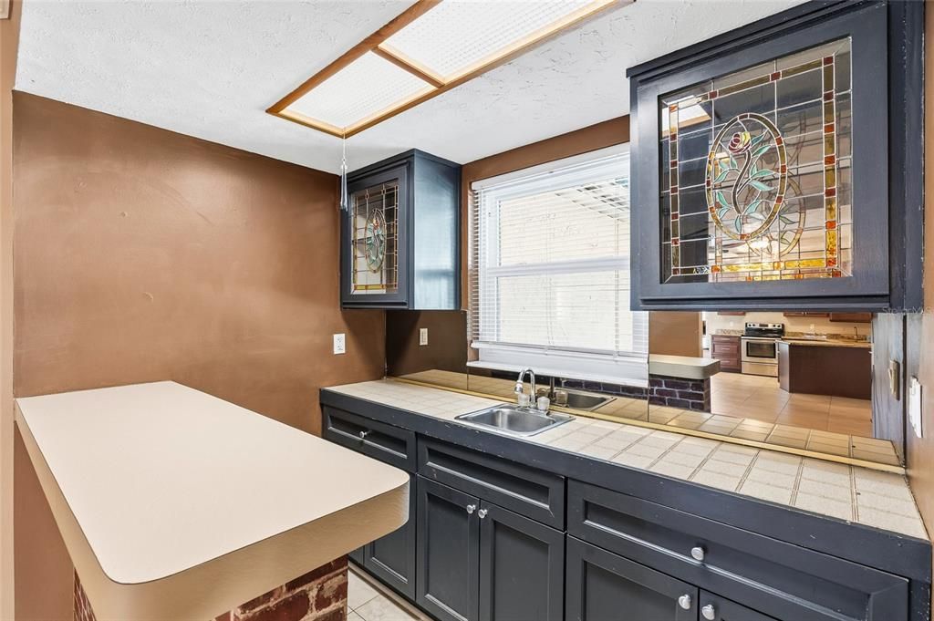 For Sale: $315,000 (3 beds, 2 baths, 1914 Square Feet)